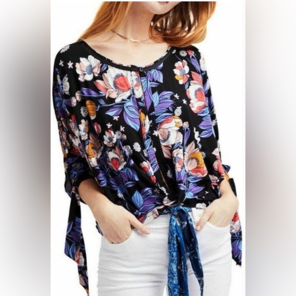 Free People Keepin’ On Knit Floral Blouse - Picture 1 of 4